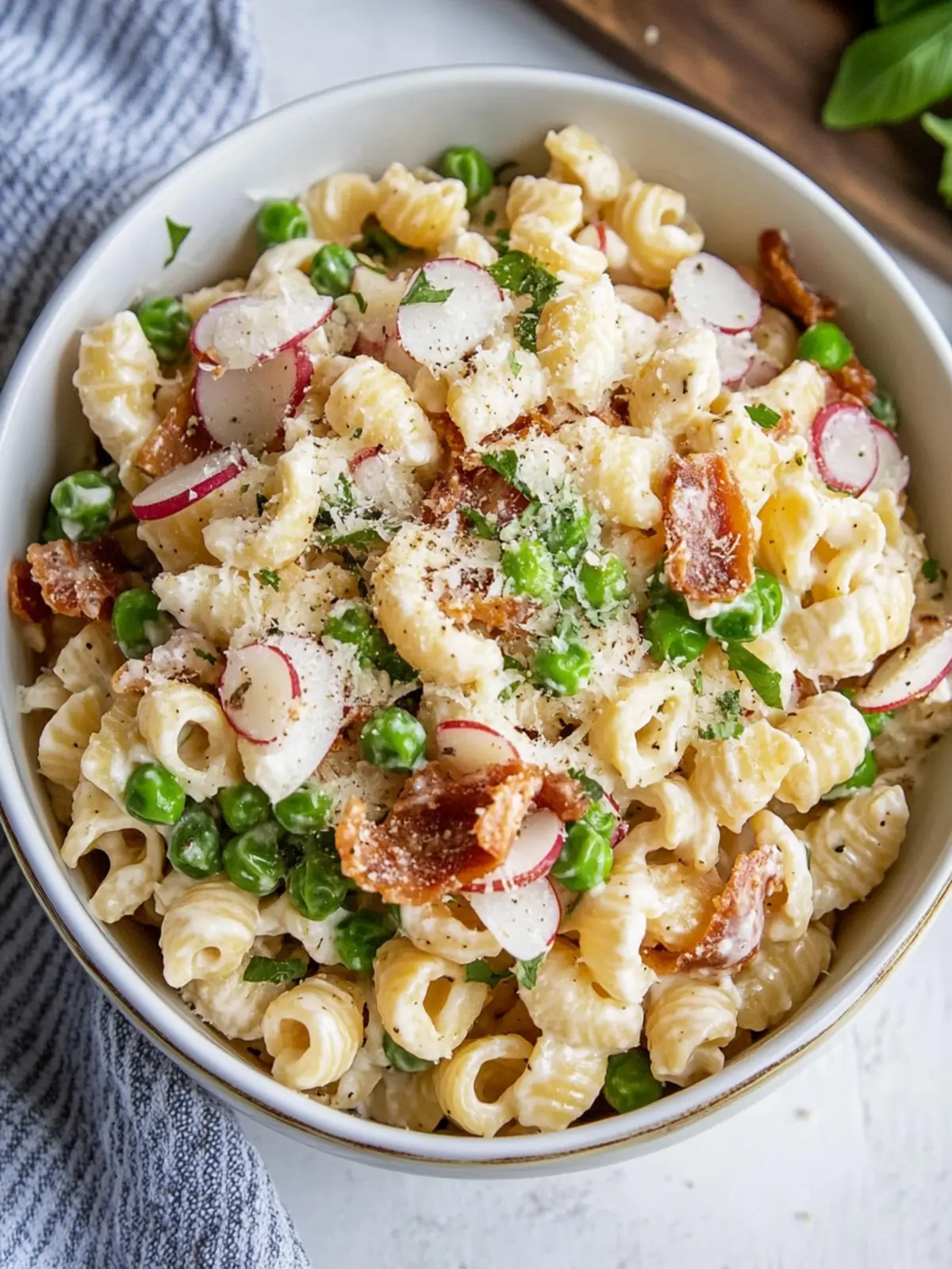 Cremiger Nudelsalat